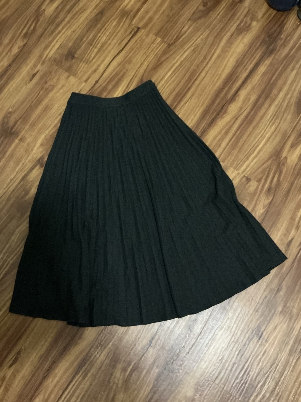 LOFT Black Pleated Circle Skirt